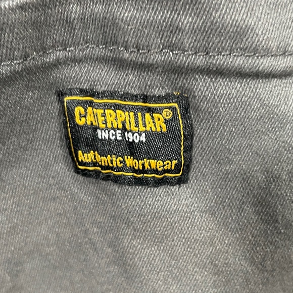 Cat Men's Charcoal Cargo work Pants - Picture 3 of 4
